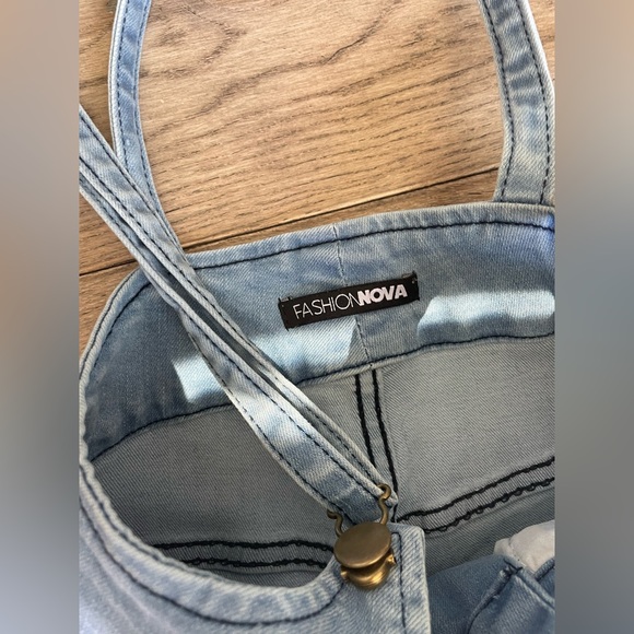 Fashion Nova Flare Denim Overalls Light Blue Wash Size 0 - Picture 5 of 7